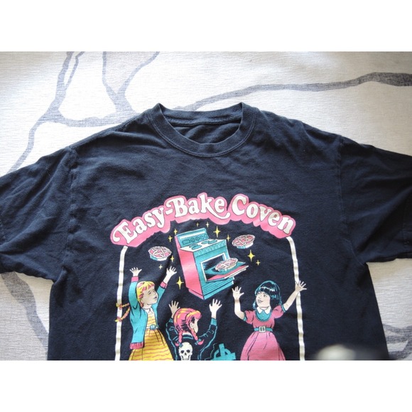 Steven Rhodes Easy Bake Coven Witchcraft T-Shirt Unisex M Black Halloween creepy - Picture 2 of 4